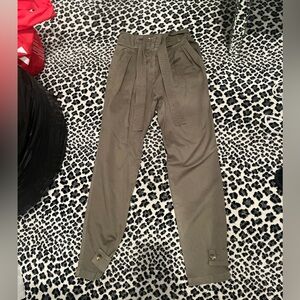 Green kacki pants with belt